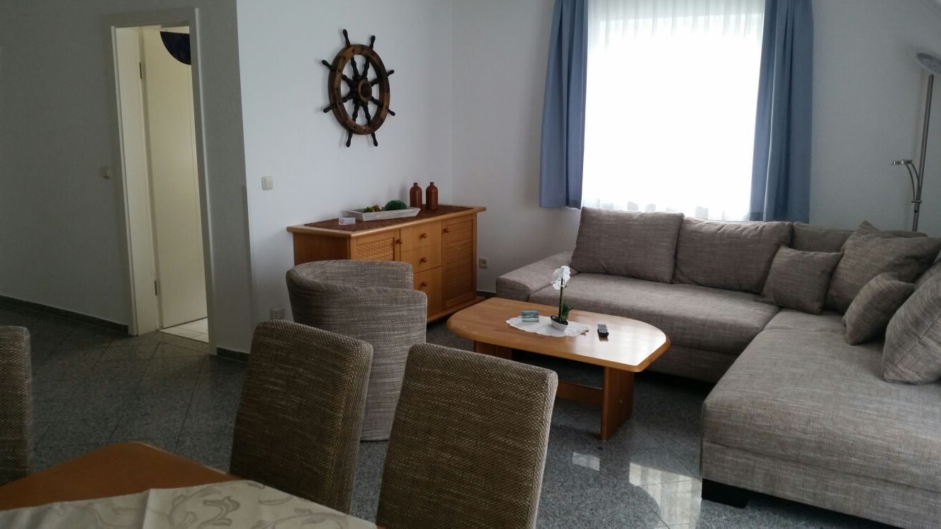 Wohnzimmer mit Schlafcouch