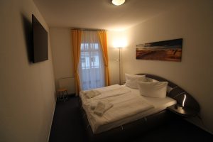 Schlafzimmer 2