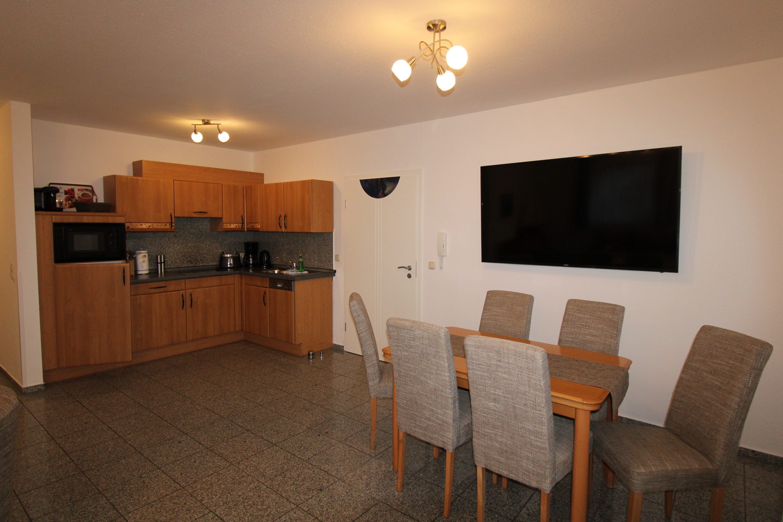 Essbereich mit Küche