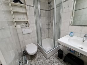 Bad mit Dusche