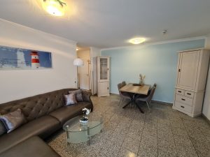 Wohnzimmer mit Essplatz